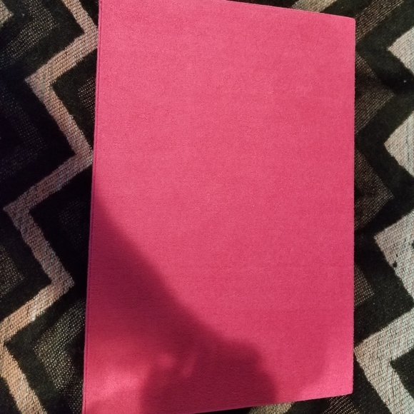 - Fuchsia Velour Jewelry box - Picture 3 of 9